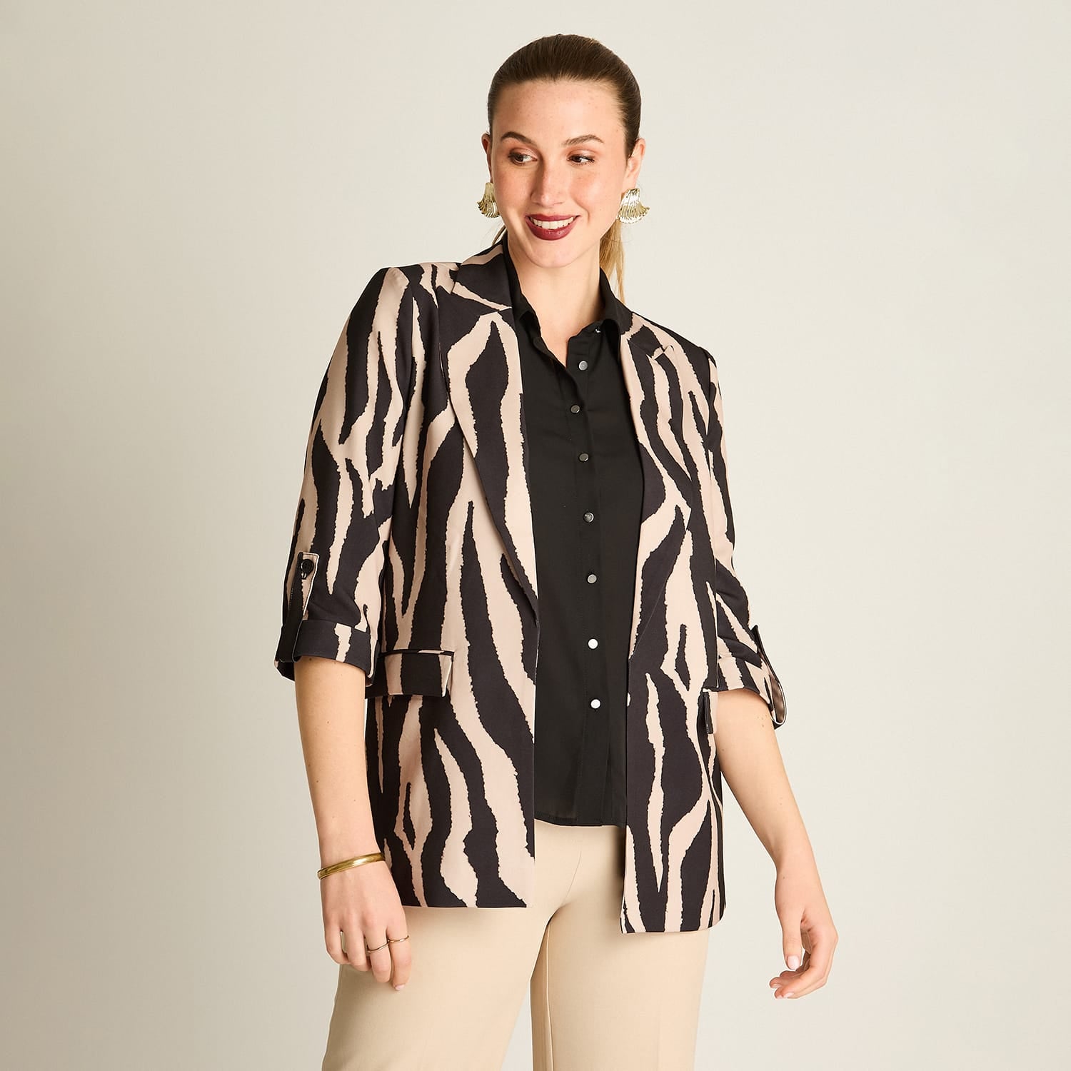 Blazer Negro Manga 3/4 Elasticidad Nula Con Forro Calce Normal Tela Plano
